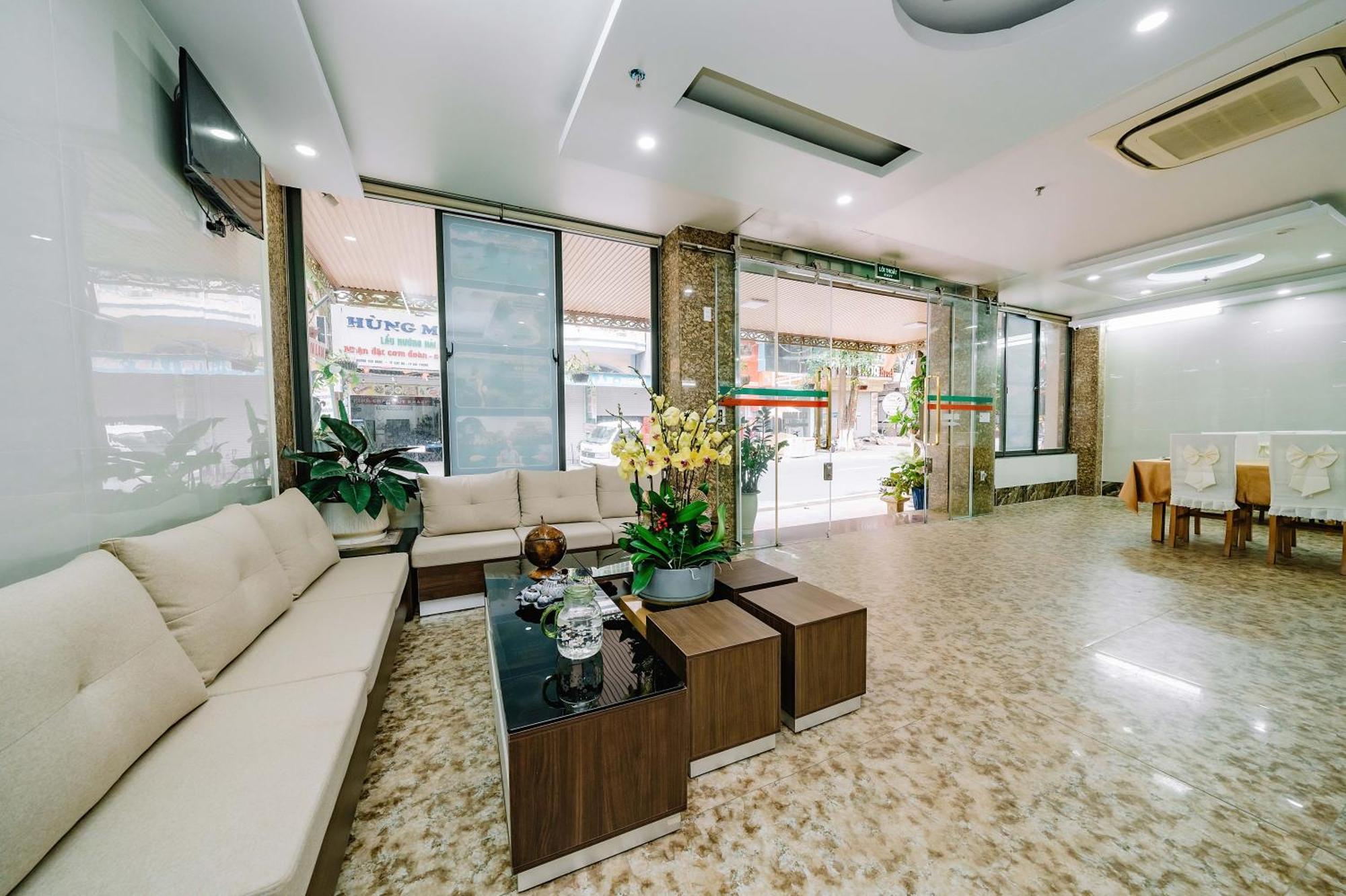 Phuong Dong Hotel Dong Khe Sau Экстерьер фото