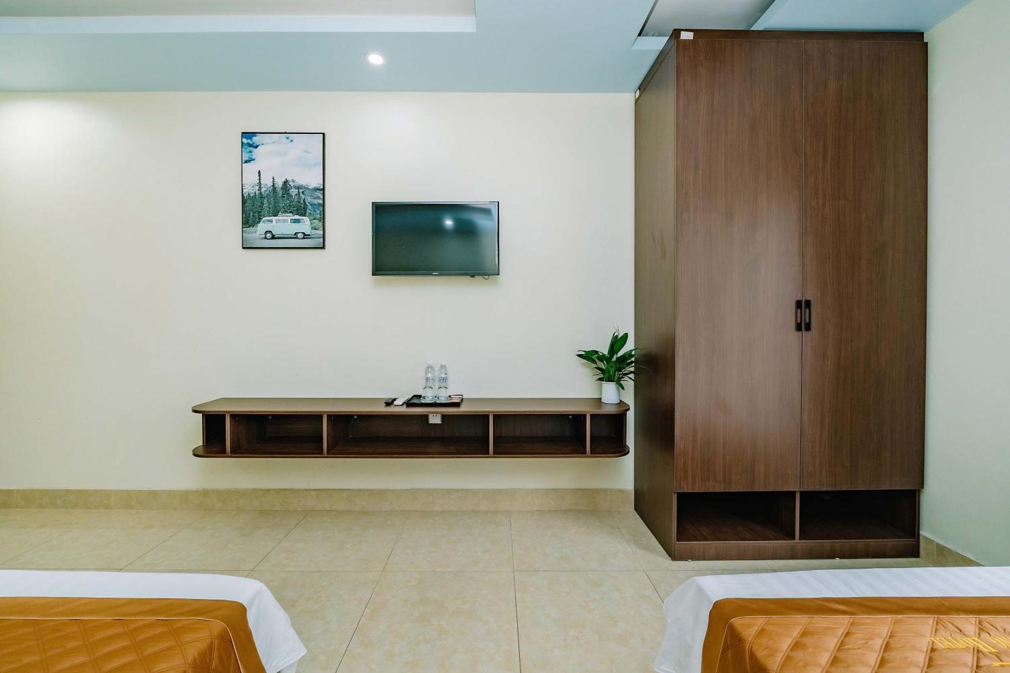 Phuong Dong Hotel Dong Khe Sau Экстерьер фото